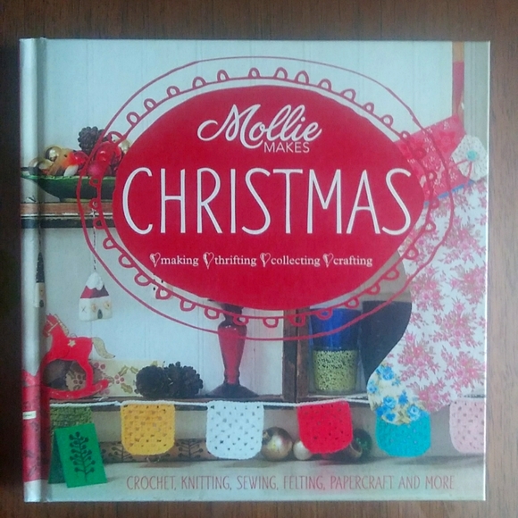 Mollie Makes Christmas Crafts Book - Picture 1 of 5